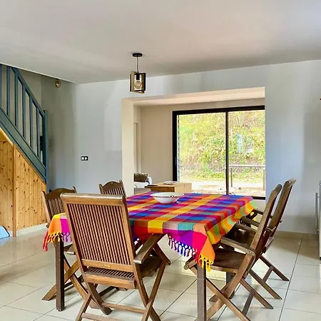 House With Garden In